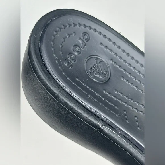 CROCS Black Slip-On Wedge Sandals Strappy Lightweight Sz 10 - Picture 7 of 12